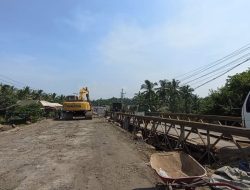 Perbaikan Jembatan Sekotong Picu Antrian Hingga 25 Menit