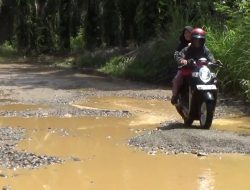 Jalan Provinsi Belum Diperbaiki Hambat Perekonomian